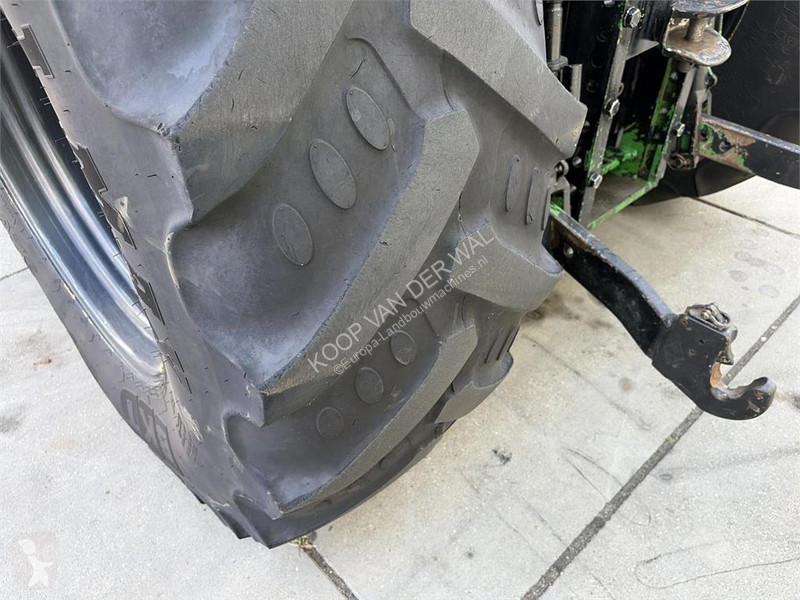 Lantbrukstraktor John Deere 6520