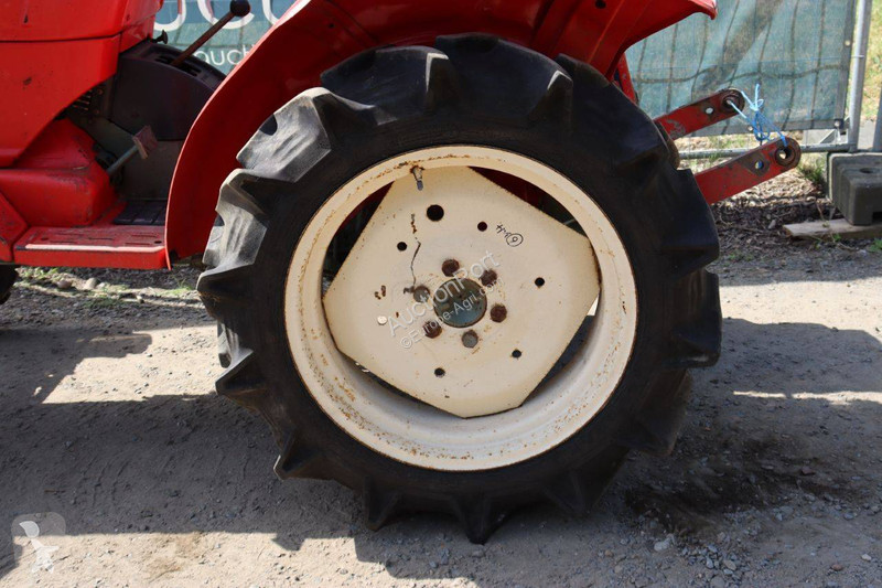 جرار زراعي Yanmar YMG1800D