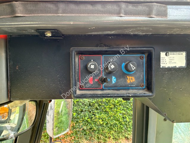 جرار زراعي JCB Fastrack 155-65