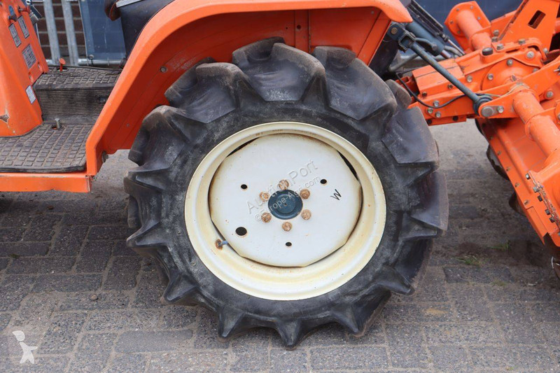 Tractor Kubota Bulltra B1-15