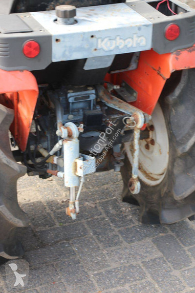 Сільськогосподарський трактор Kubota A-14