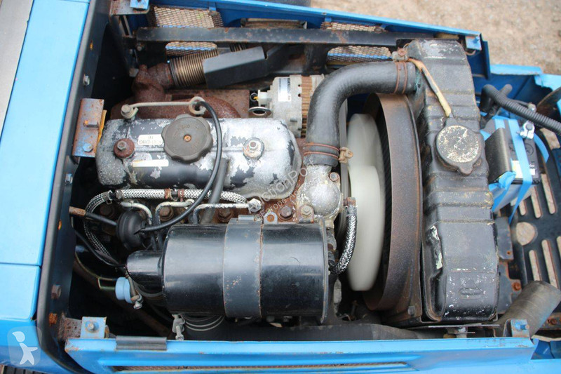 Сільськогосподарський трактор Iseki TU160F