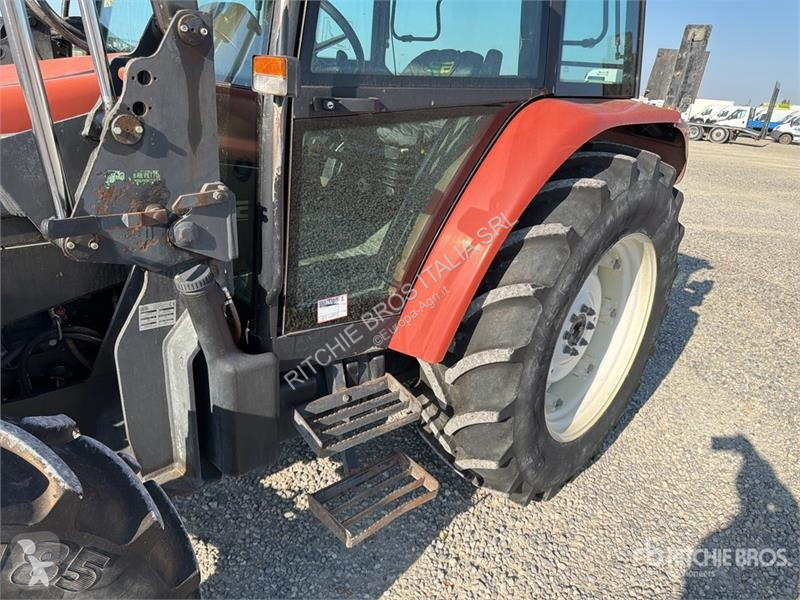 Tractor New Holland L75 4WD Tractor