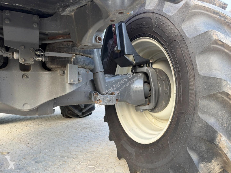 Ciągnik Valtra T 174 GOOD TIRES