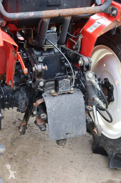Mitsubishi MT15F tractor