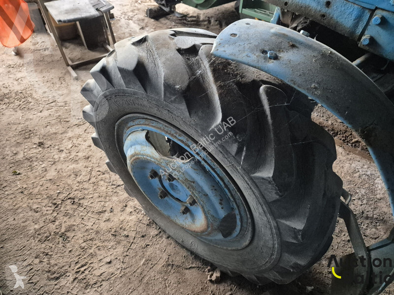 MT3 82 tractor