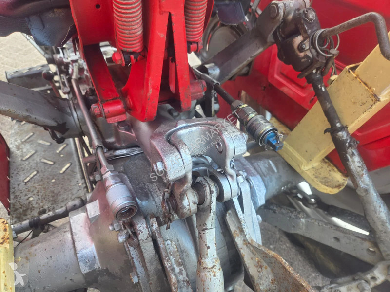 Tracteur agricole Massey Ferguson 135 135