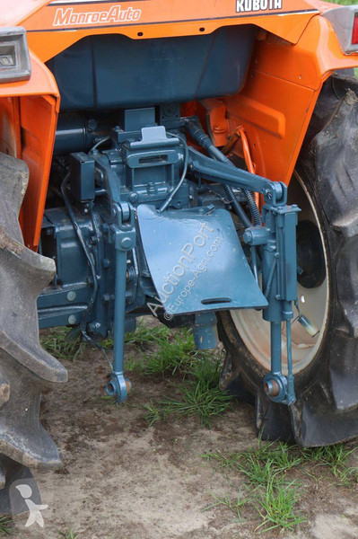 Tractor agrícola Kubota B1-15 Bulltra