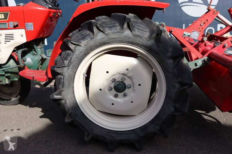Tractor agrícola Yanmar YM2000B