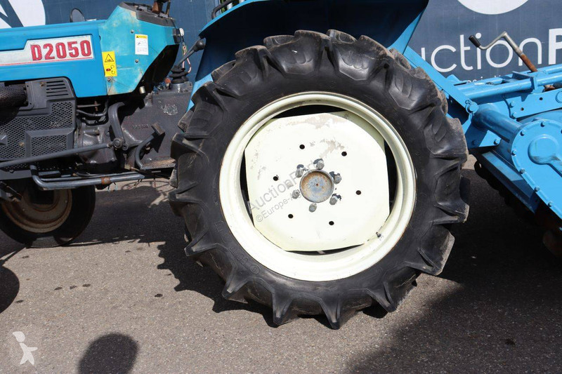 Tractor agrícola Mitsubishi D2050
