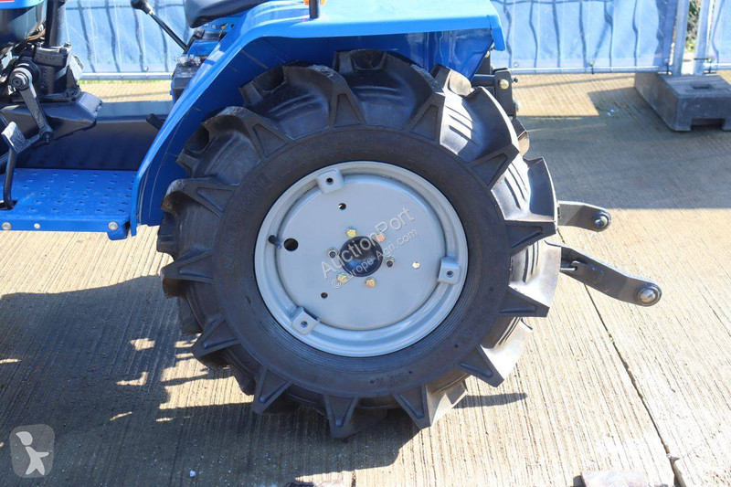 Tractor agrícola Iseki TU1401