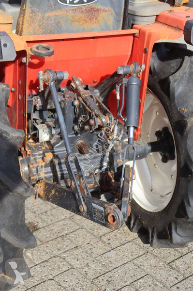 Tractor agrícola Yanmar F-7