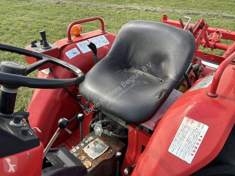 Tractor Yanmar YM1802D