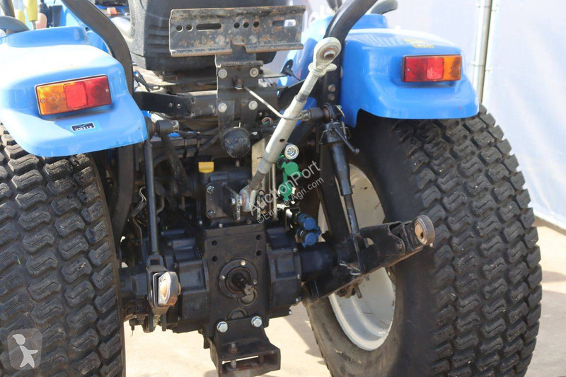 Tracteur agricole New Holland Boomer 2030