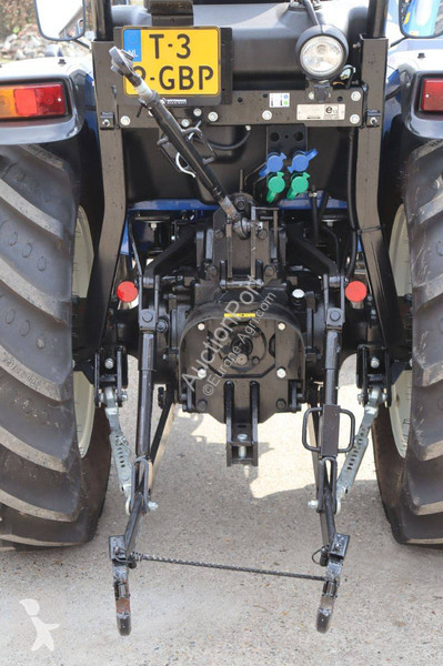 Tracteur agricole New Holland Boomer 55