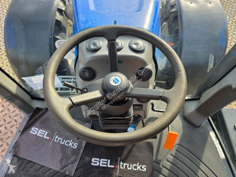 Tracteur agricole New Holland TG 230