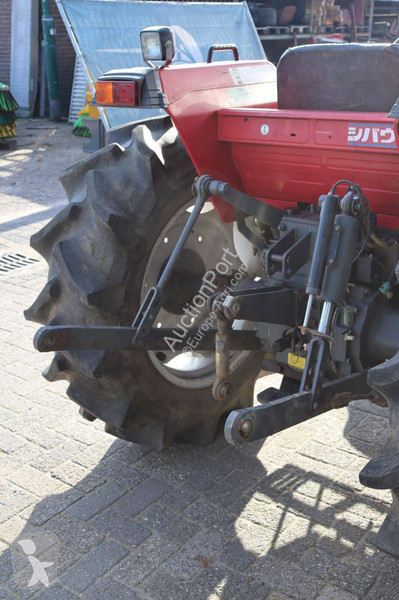 Tracteur agricole Shibaura D28F