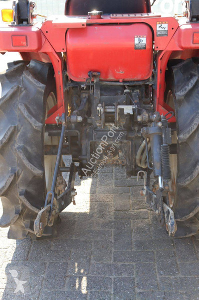 Tracteur agricole Mitsubishi MTZ20