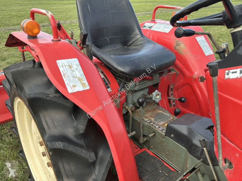 Tracteur agricole Yanmar YM1820D