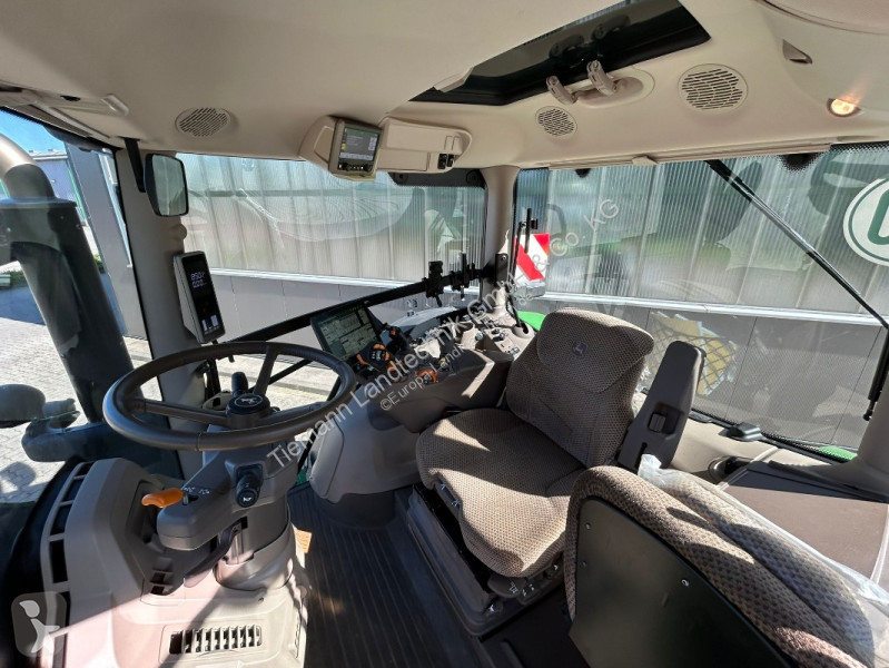 Zemědělský traktor John Deere 6R 185...