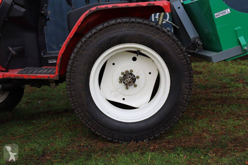 Zemědělský traktor Mitsubishi MT15F
