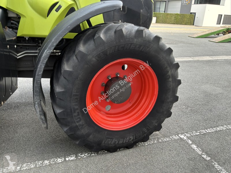 Zemědělský traktor Claas 830 Axion