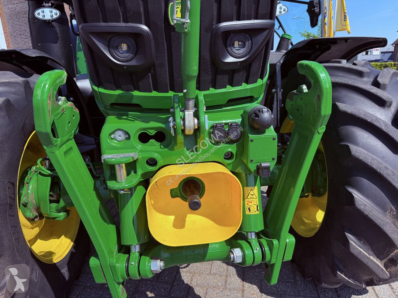 Tractor agrícola John Deere 130 Command Pro...