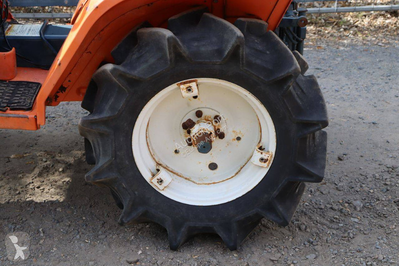 Tractor agrícola Kubota B1402-M