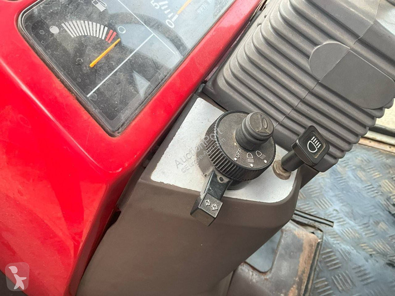 Tracteur agricole Massey Ferguson 1230
