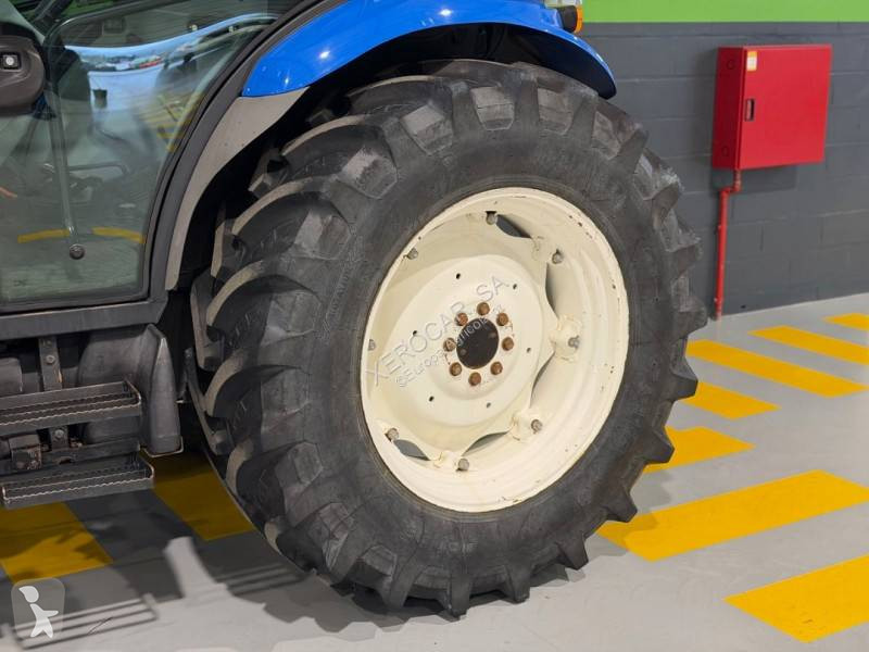 Tractor agrícola New Holland TD5050 Cabine AC 4RM