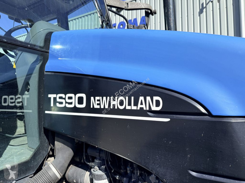 New Holland TS90 4WD Shuttle tractor