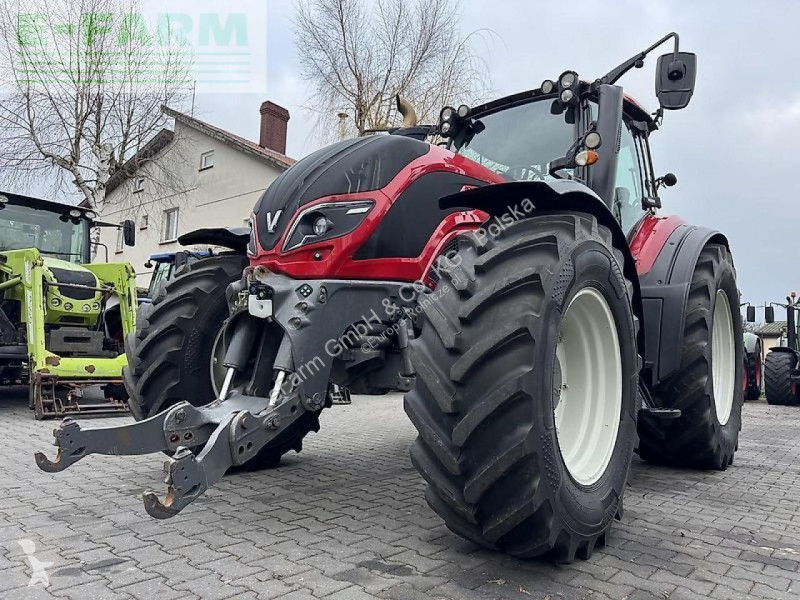 Valtra  t234 versu tractor