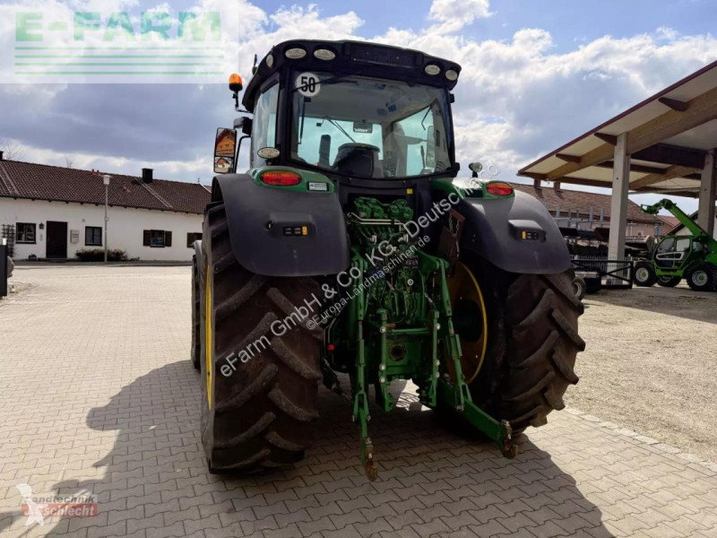 Landbrugstraktor John Deere  6215 r mit frontlader