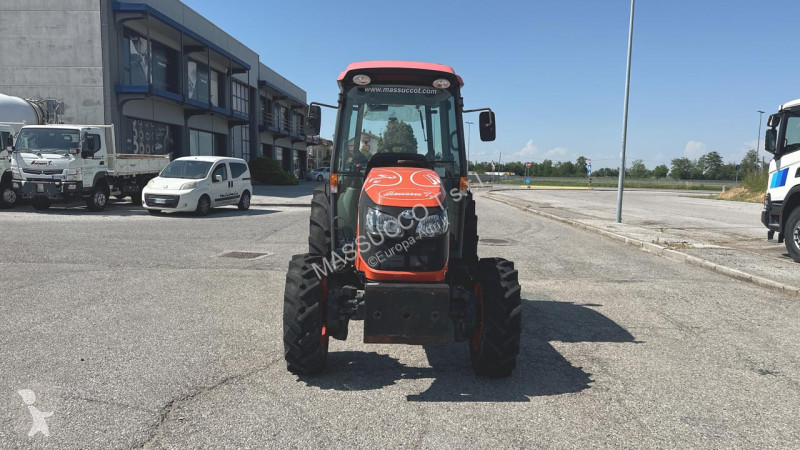 Tractor agrícola Kubota M8540 4x4