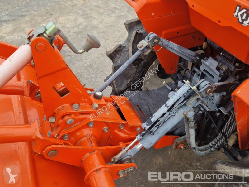 Трактор Kubota B40
