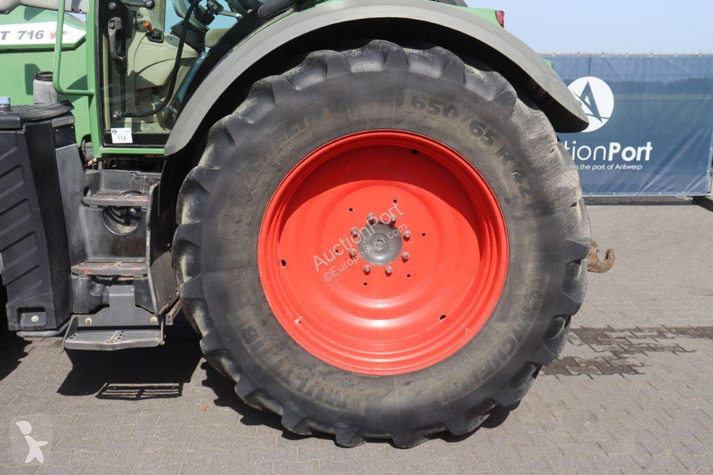 Lantbrukstraktor Fendt 716 Vario