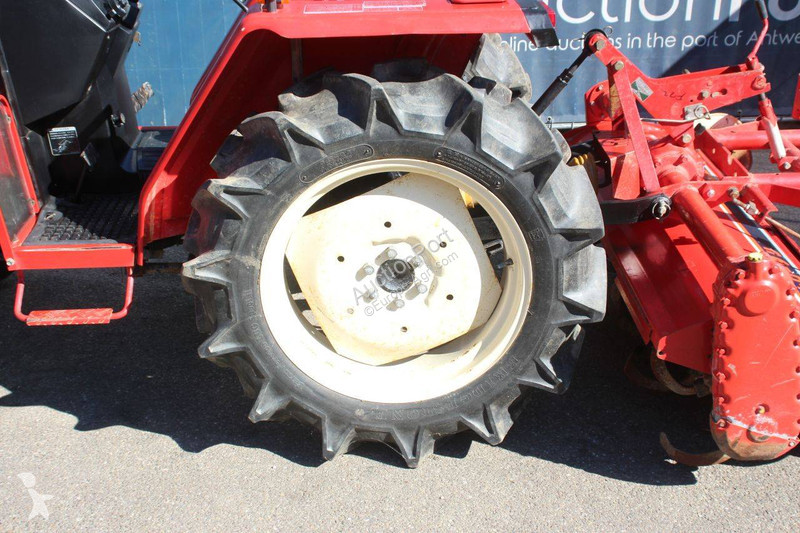 Lantbrukstraktor Yanmar F22