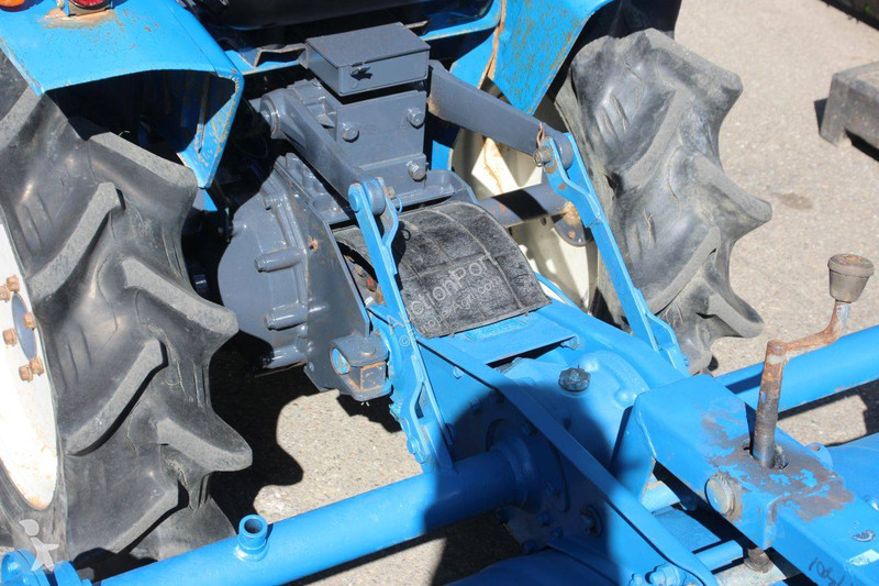 Lantbrukstraktor Mitsubishi MT1301D