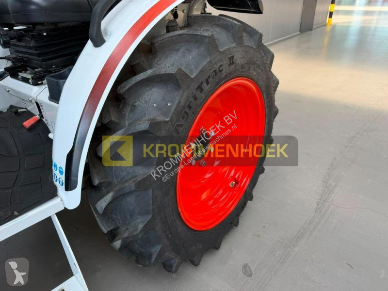 Zemědělský traktor  CT 2025 Front loader FL7