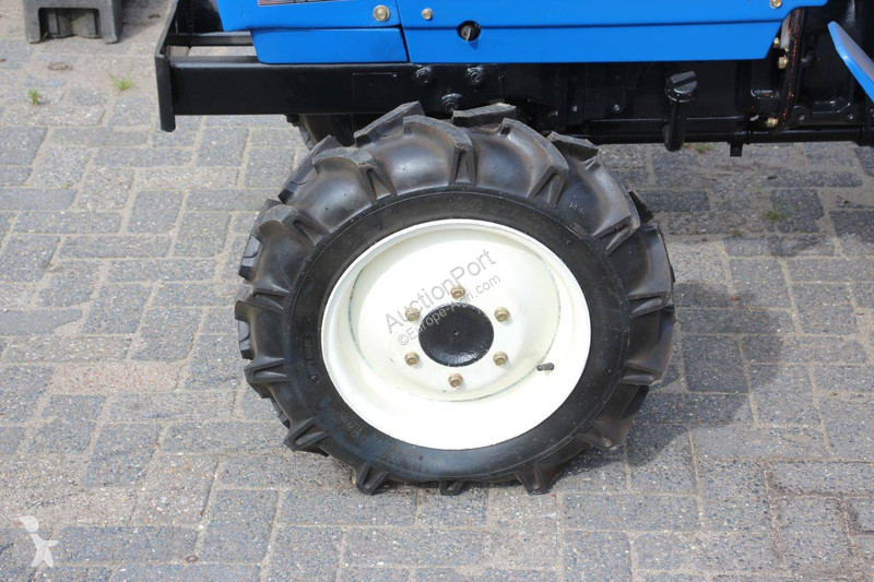 Сільськогосподарський трактор Iseki TL1900F