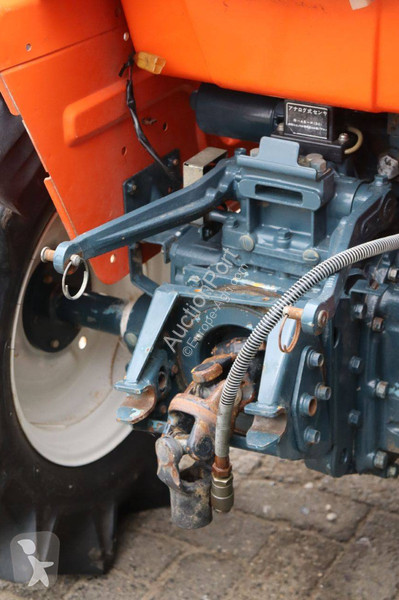 Сільськогосподарський трактор Kubota B1-14 Bulltra