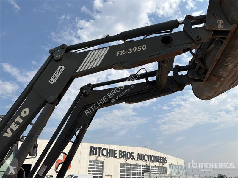 Сільськогосподарський трактор Massey Ferguson 4345