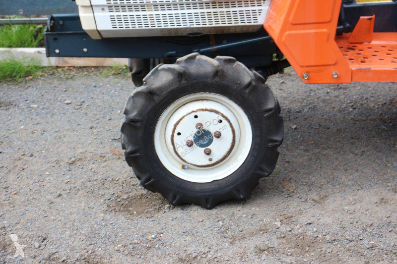 Сільськогосподарський трактор Kubota B1500DT
