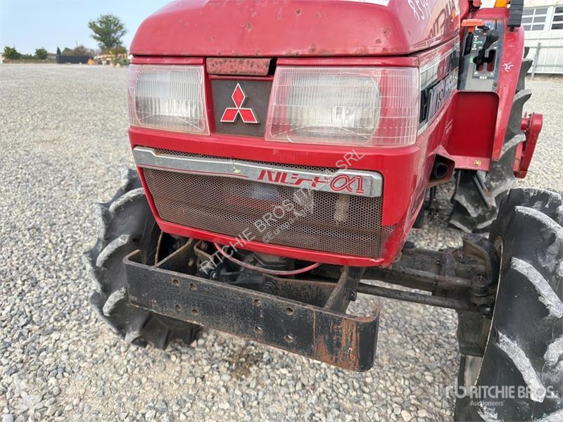 Tractor Mitsubishi MT 205 Mini 4WD Tractor
