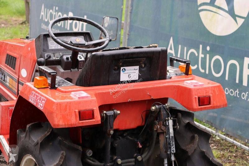 Mitsubishi MT15D tractor