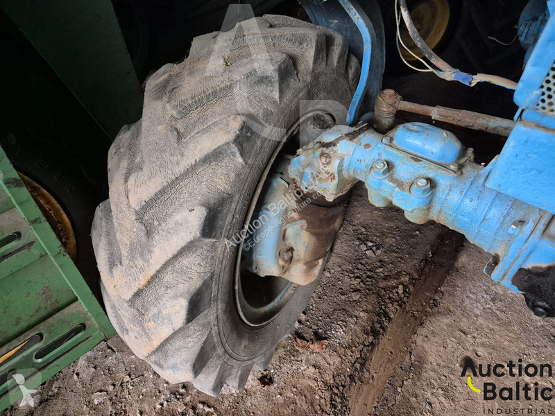 MT3 82 tractor