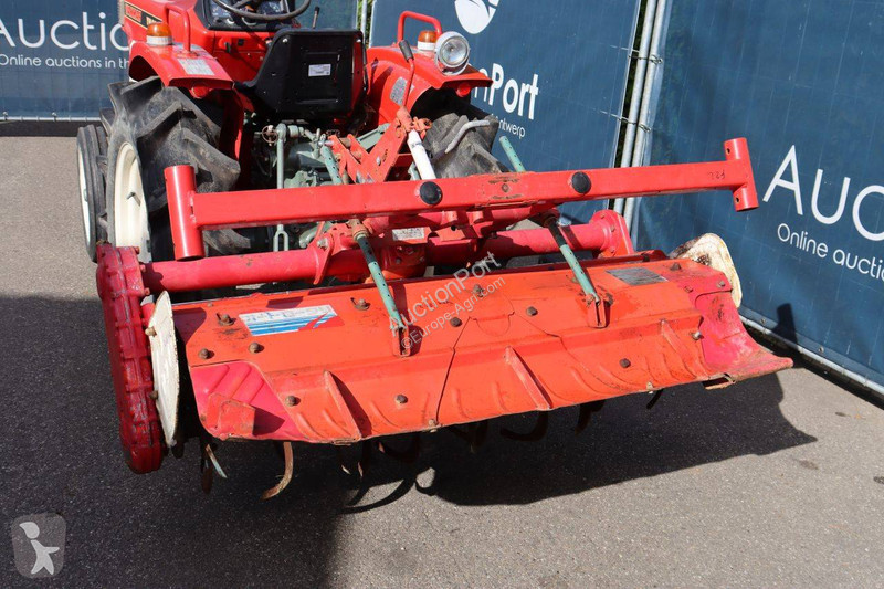 Tractor agrícola Yanmar YM2000B