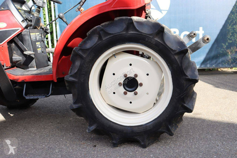 Tractor agrícola Mitsubishi MT205