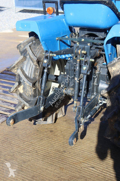 Tractor agrícola Iseki TU1400
