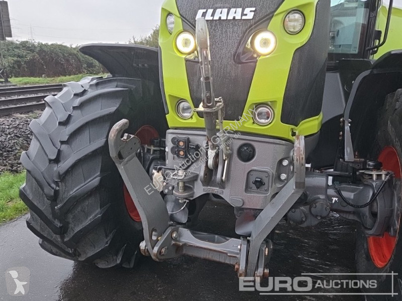 Tracteur agricole Claas Axion 870 CMATIC